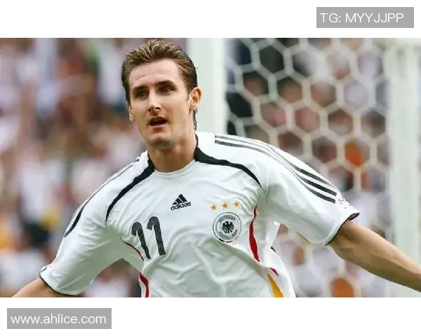 足球明星初恋的甜蜜重逢与婚礼背后的故事