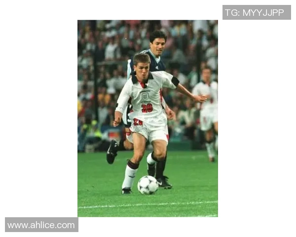 欧文时期足球明星的辉煌岁月与传奇故事探秘